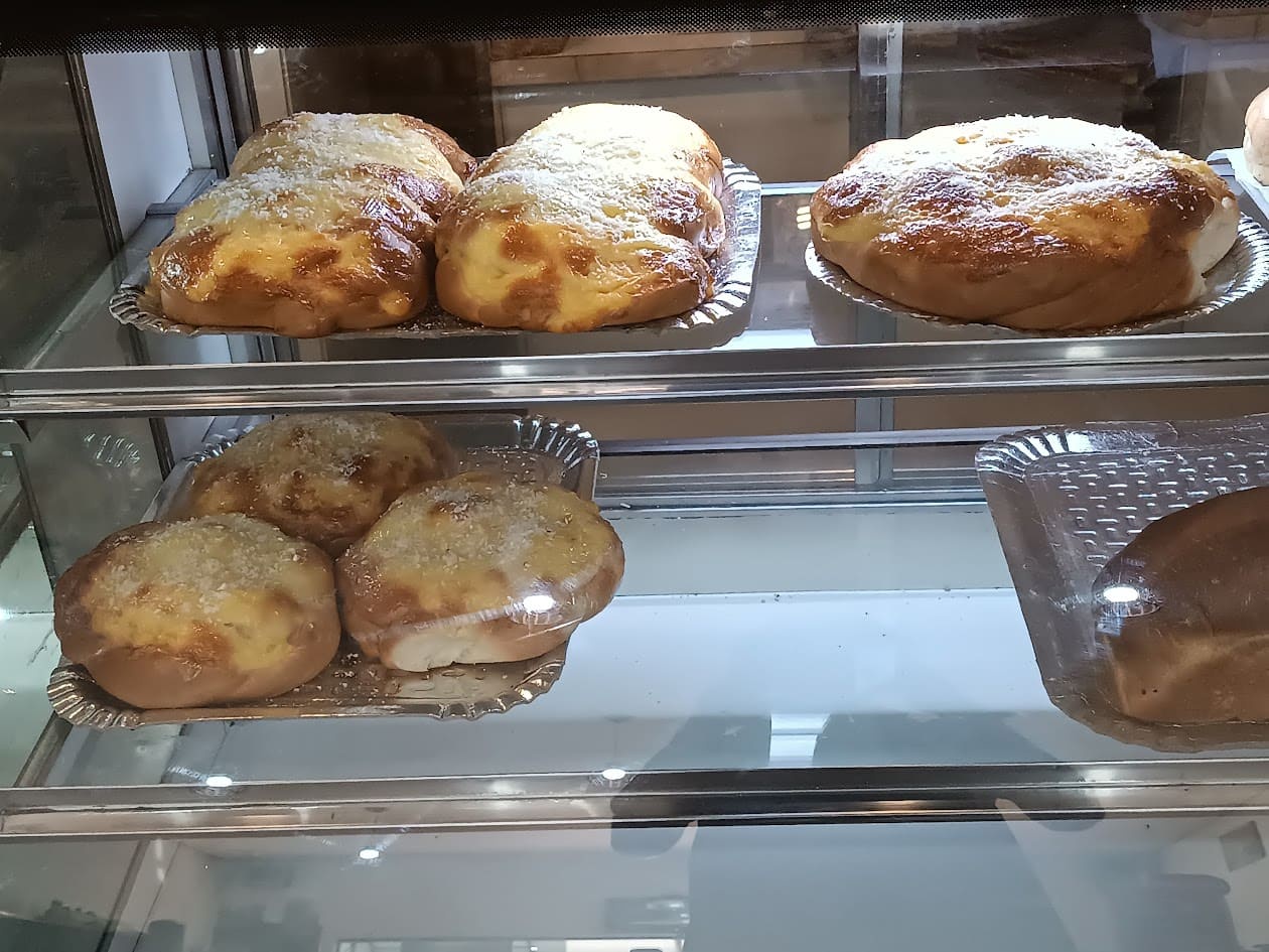 Croissant folhado clássico